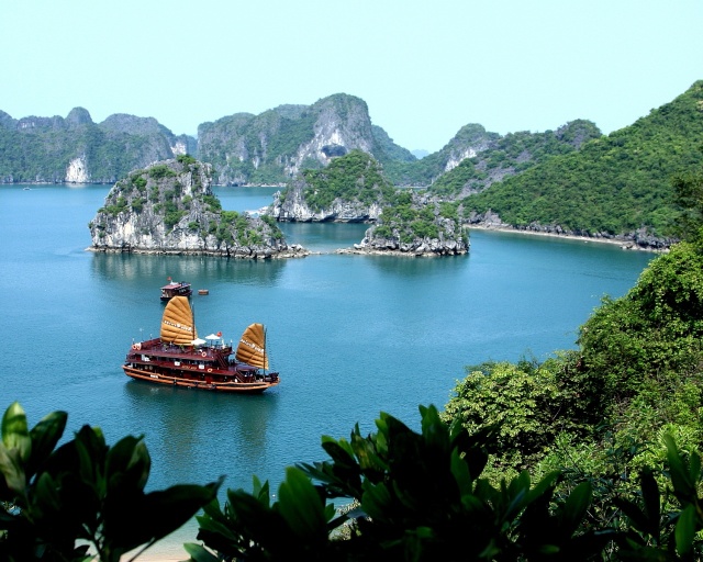 Halong bay cruise_Vietnam